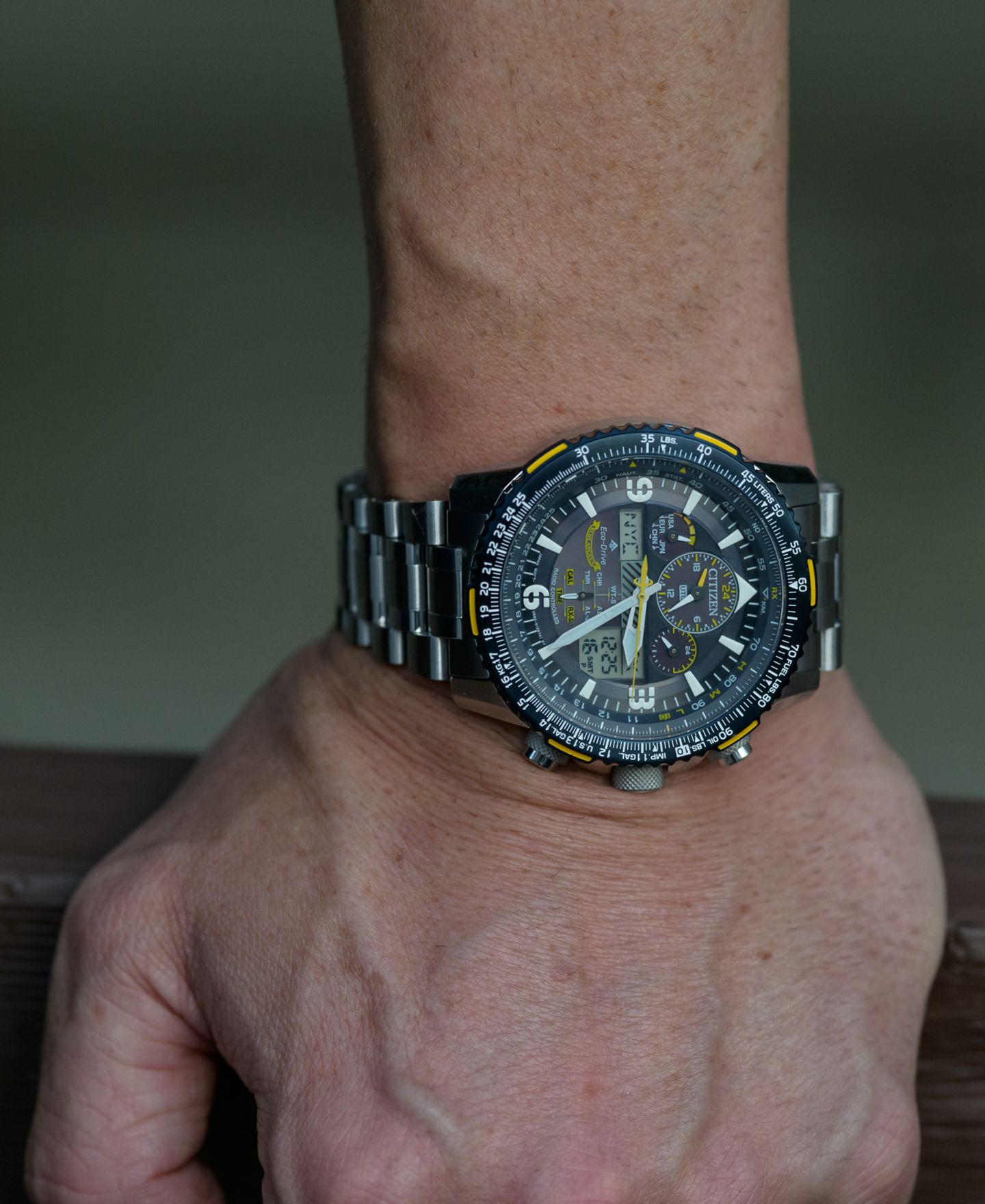 Мужские часы Citizen Eco-Drive Analog-Digital Promaster Blue Angels Skyhawk A-T Stainless Steel Bracelet Watch 46mm — фото 6