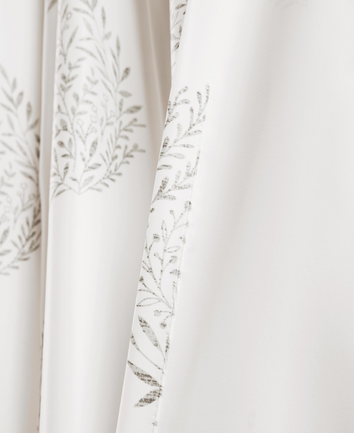 Teardrop Leaf 52" x 95" Curtain Set