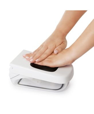 Vegetable Chopper with Easy-Pour Opening