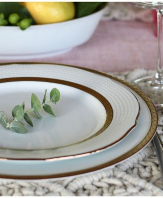 Charlotta Gold Dinnerware Collection