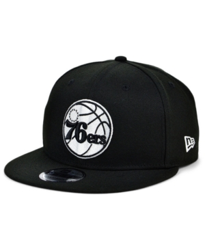 NEW ERA PHILADELPHIA 76ERS BLACK WHITE 9FIFTY SNAPBACK CAP 