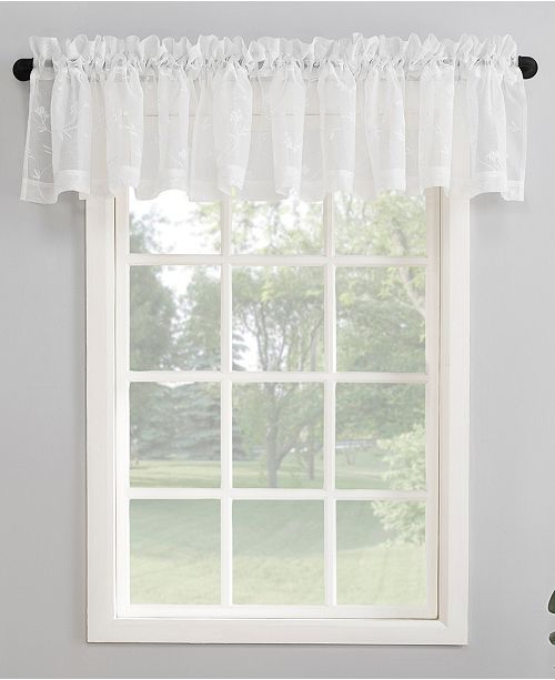 Lichtenberg No 918 50 X 17 Delia Embroidered Floral Sheer