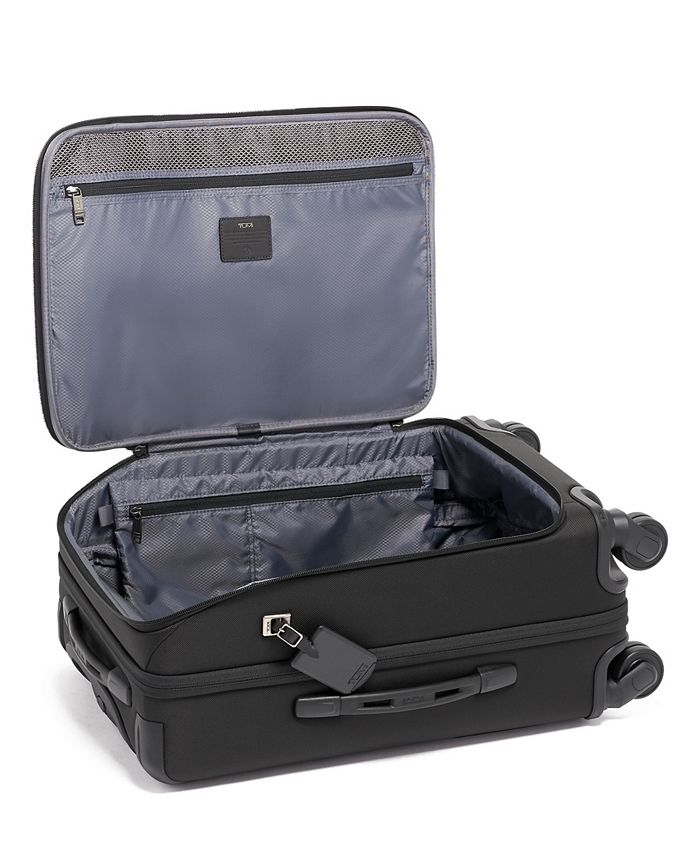 TUMI Merge 22" International Softside CarryOn Spinner & Reviews