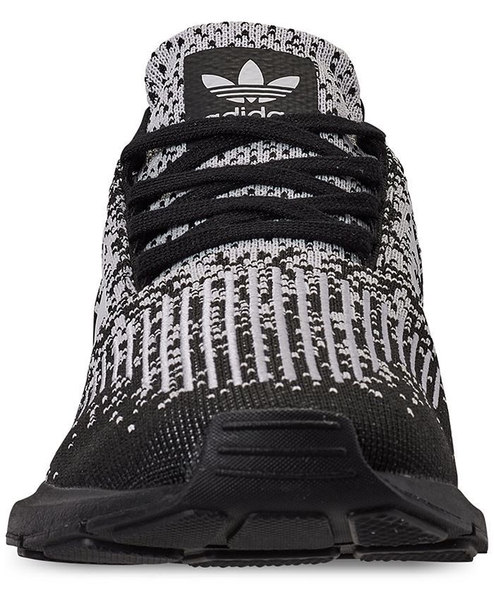 men's swift run casual sneakers