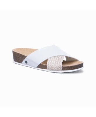 bearpaw wedge sandals