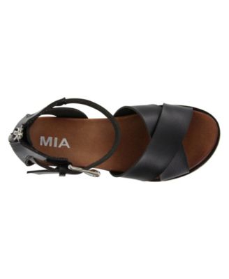 mia lauri wedge