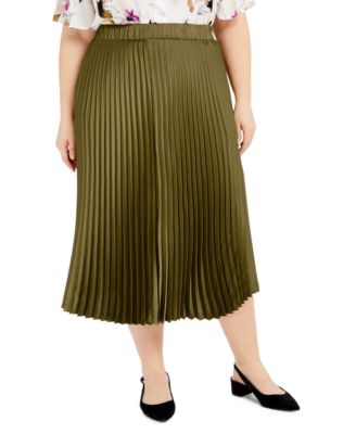 plus size white pleated skirt