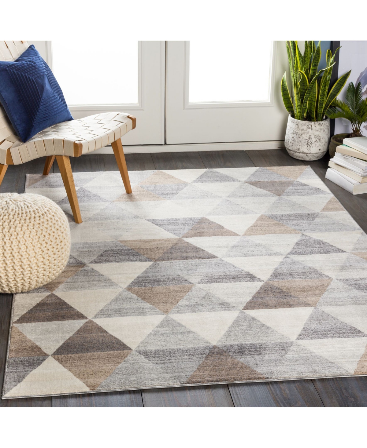 Livabliss Roma Rom- 6'7" x 9' Area Rug