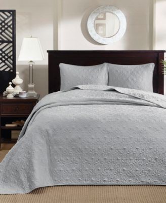 Quebec Quilted Bedspread Sets