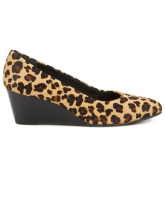 sadie wedge pump
