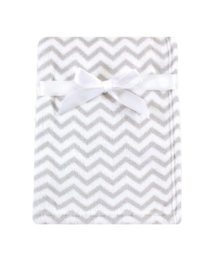 Luvable Friends Baby Boys And Girls Blanket In Gray Chevron