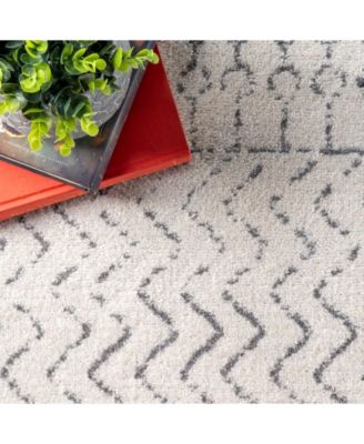 Nova RZBD65B Gray 5' x 7'5" Area Rug