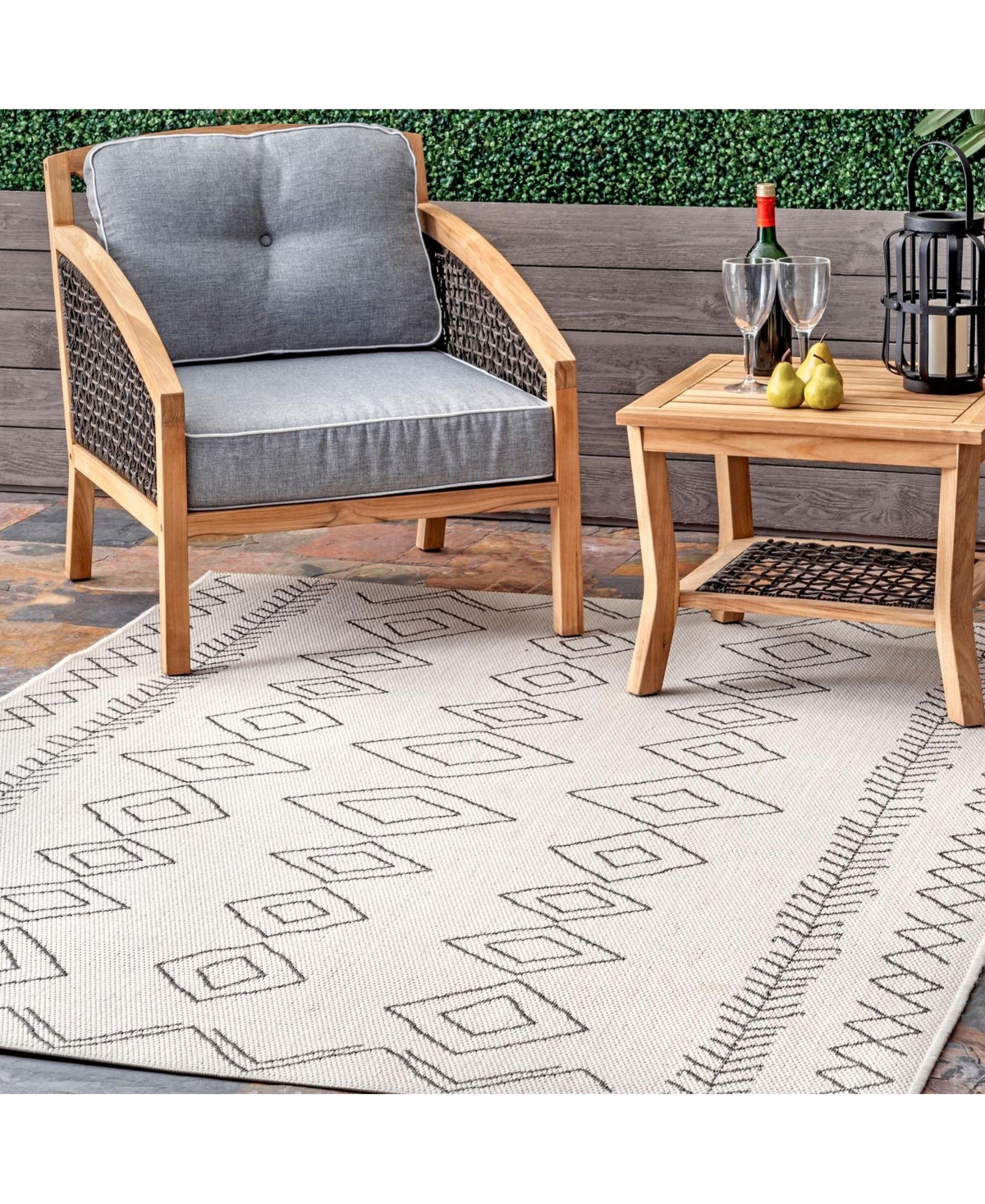 nuLoom Serna OWDN23A11' Outdoor Area Rug - Ivory