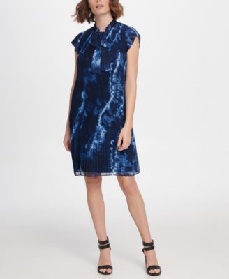 DKNY - S/S Pleated Shift with Tie Neck