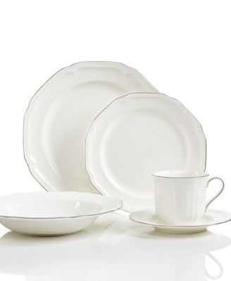 Mikasa - Antique White Platinum 5-Piece Piece Placesetting