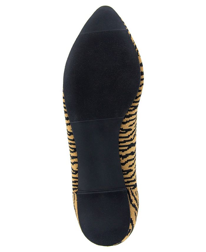 mia kerri pointed toe flyknit flat