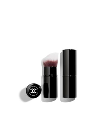 Chanel store Retractable Foundation Brush N°103