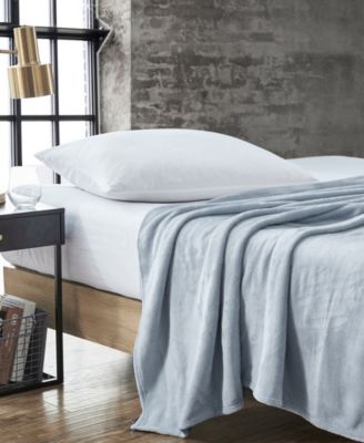 Solid Ultra Soft Plush Blanket, Twin