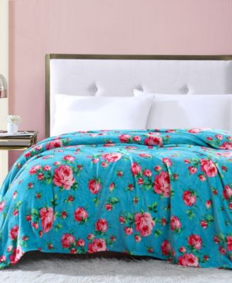 Betsey Johnson Bouquet Day Ultra Soft Plush Blanket Bedding