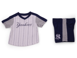 Outerstuff Infant New York Yankees Lineup Short Set