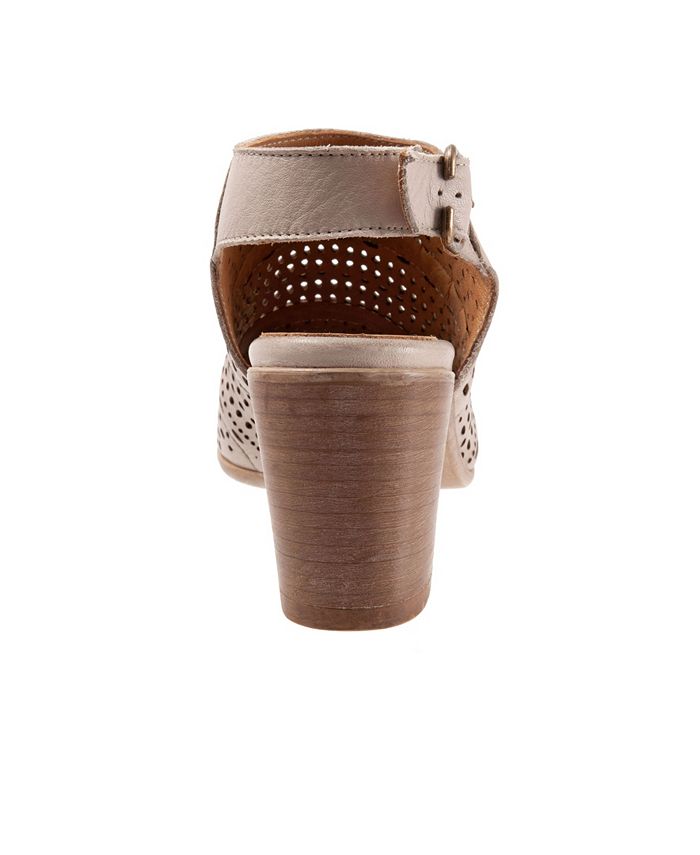 bueno sadie slip on sandals