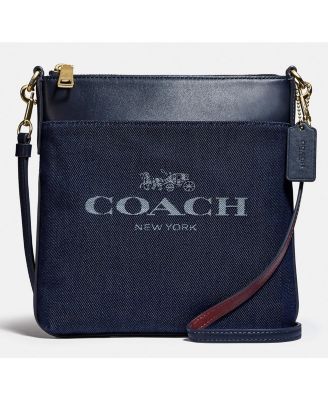 Coach pocketbooks best sale at macy's