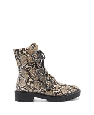 今が買時! Jessica Simpson☆Women's Kirlah Buckle Strap Boots Jessica Simpson Women's Kirlah Buckle Strap Lug Sole Combat