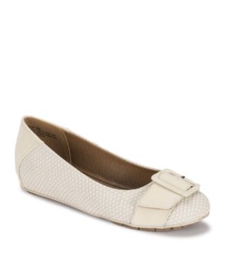 bare traps womens flats