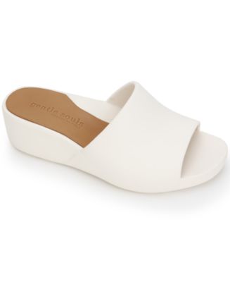 Gentle Souls by Kenneth Cole Women's Gisele Wedge Slide Sandals
