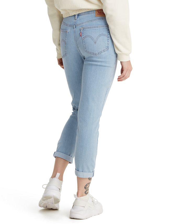 levi's women's new boyfriend jeans