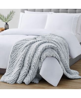 Christian Siriano Luxury Faux-Fur Throw, 60" x 70"