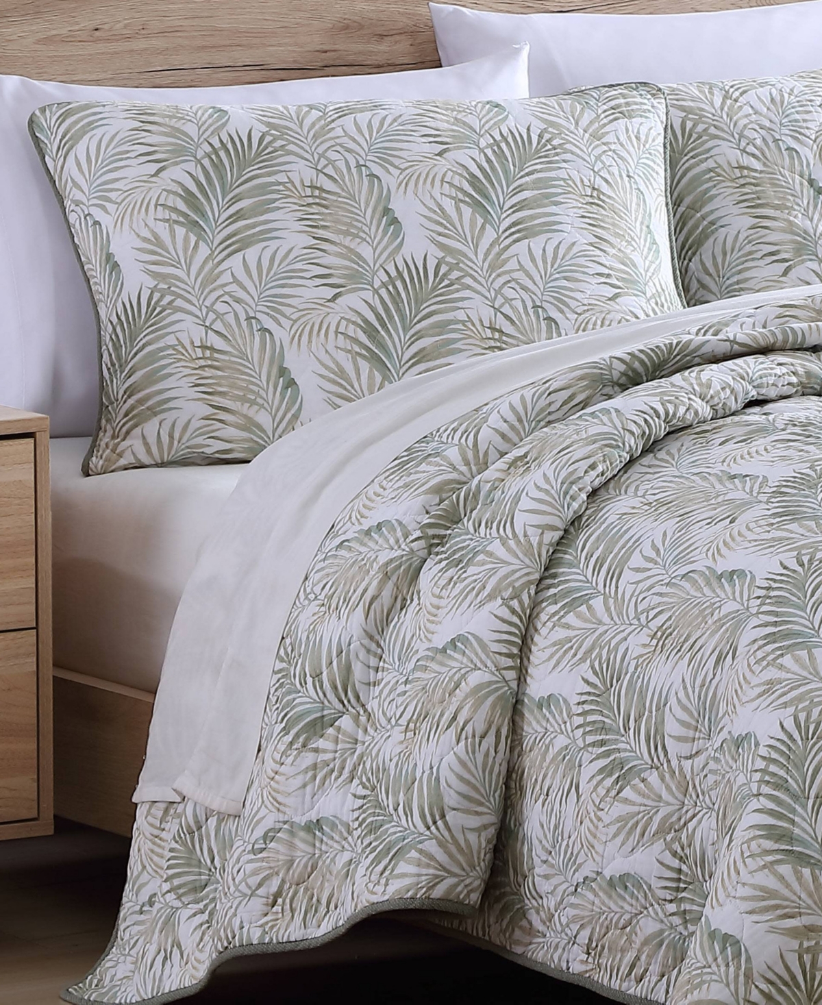 Closeout! Tommy Bahama Home Maui Palm Cotton Reversible 3 Piece Quilt Set
