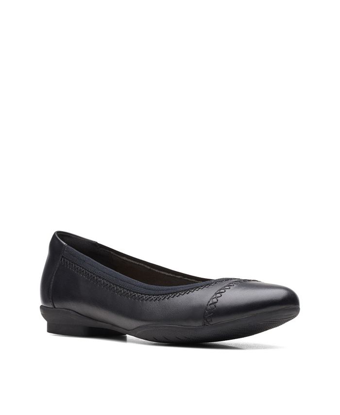 Clarks Women's Collection Bay Flats -