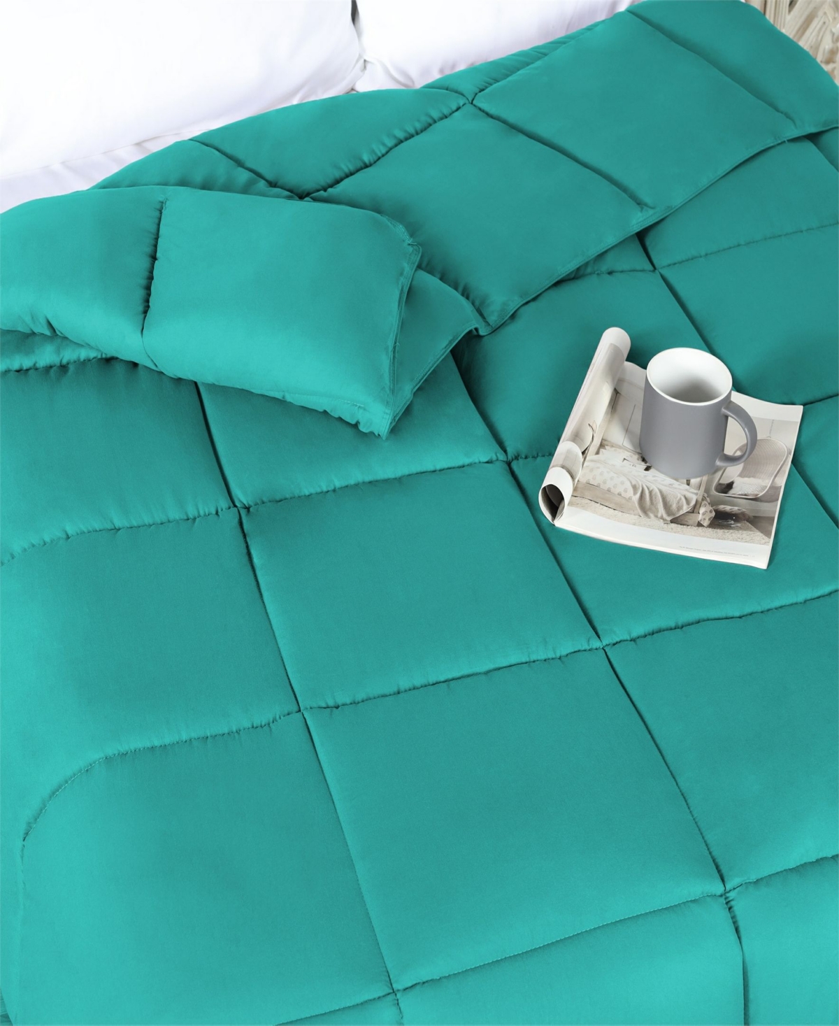 Superior Breathable All Season Down Alternative Comforter