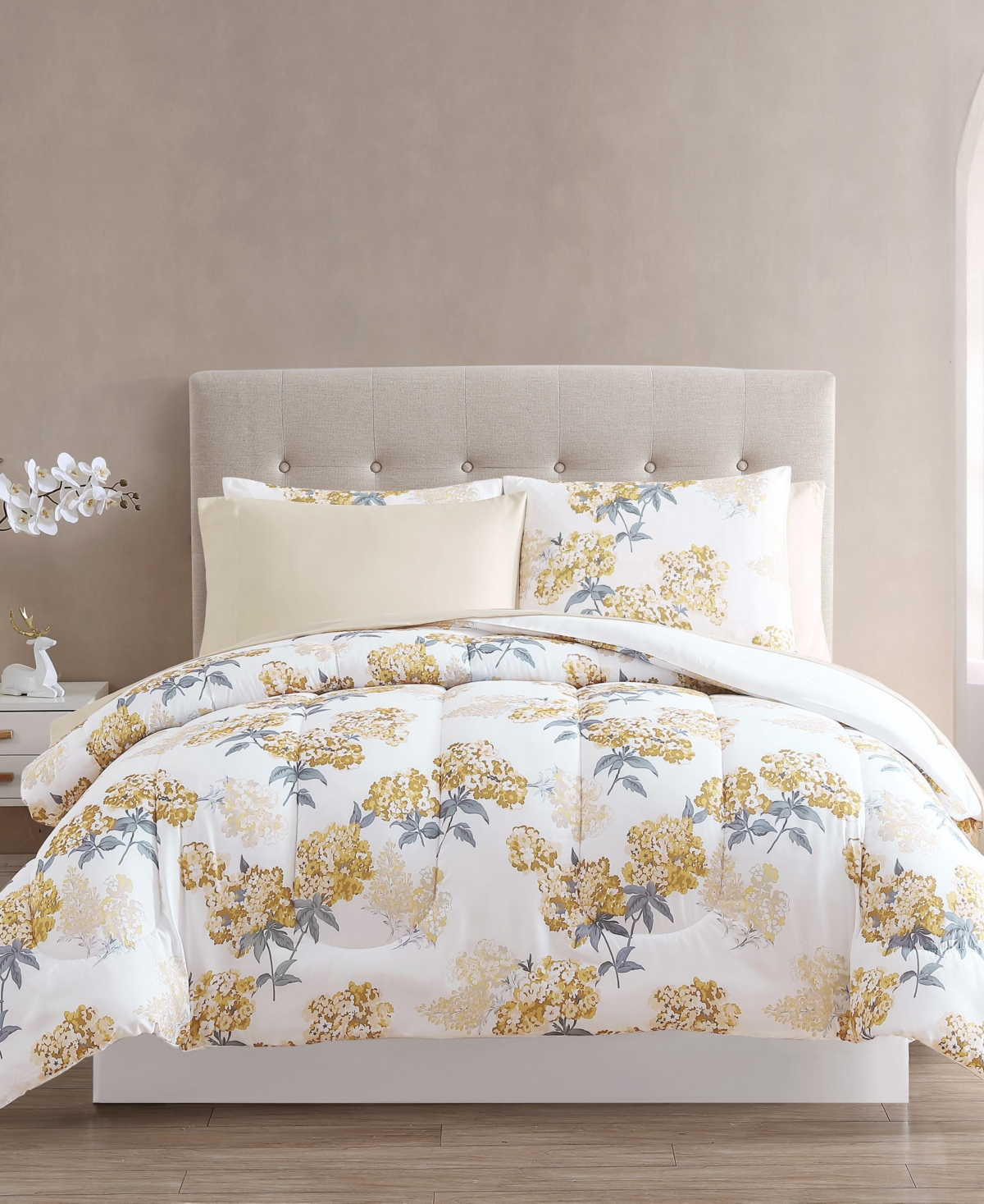 Hallmart Collectibles Clarissa Reversible 8-pc. King Comforter Set Bedding In Yellow/white