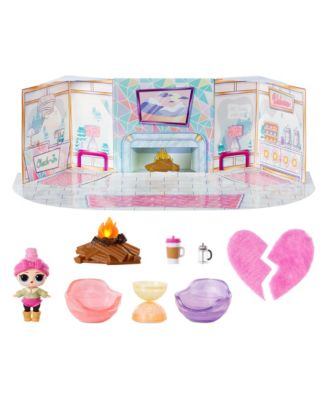 L.o.l. Surprise Winter Chill Spaces Playset with Doll- Cozy Babe