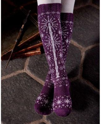 Harry Potter - Knitting Magic - More Patterns From Hogwarts and Beyond - An Official Harry Potter Knitting Book (Harry Potter Craft Books, Knitting Books) by Tanis Gray