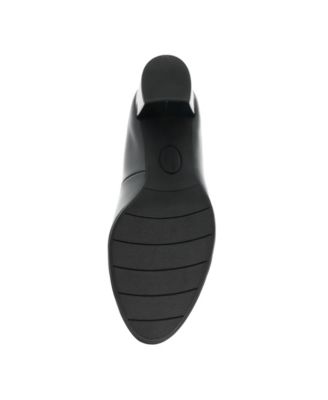 Women's Castana Round Toe Block Heel Pumps