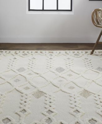 Anica R8011 4' x 6' Area Rug