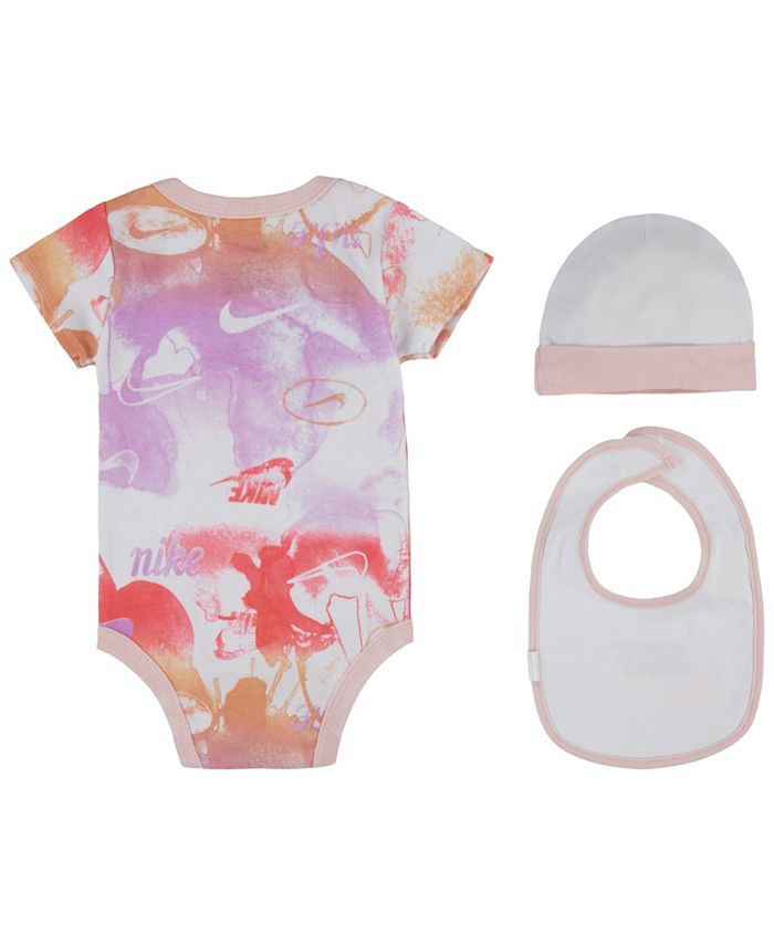 Nike Baby Girls Capsule Connect Gift Box Bodysuit, Bib and Hat, 3 Piece