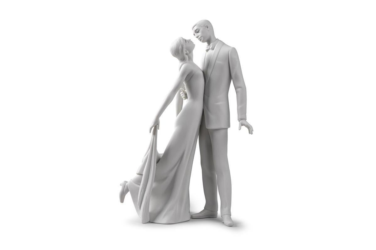 Lladrò Happy Anniversary Figurine In Multi