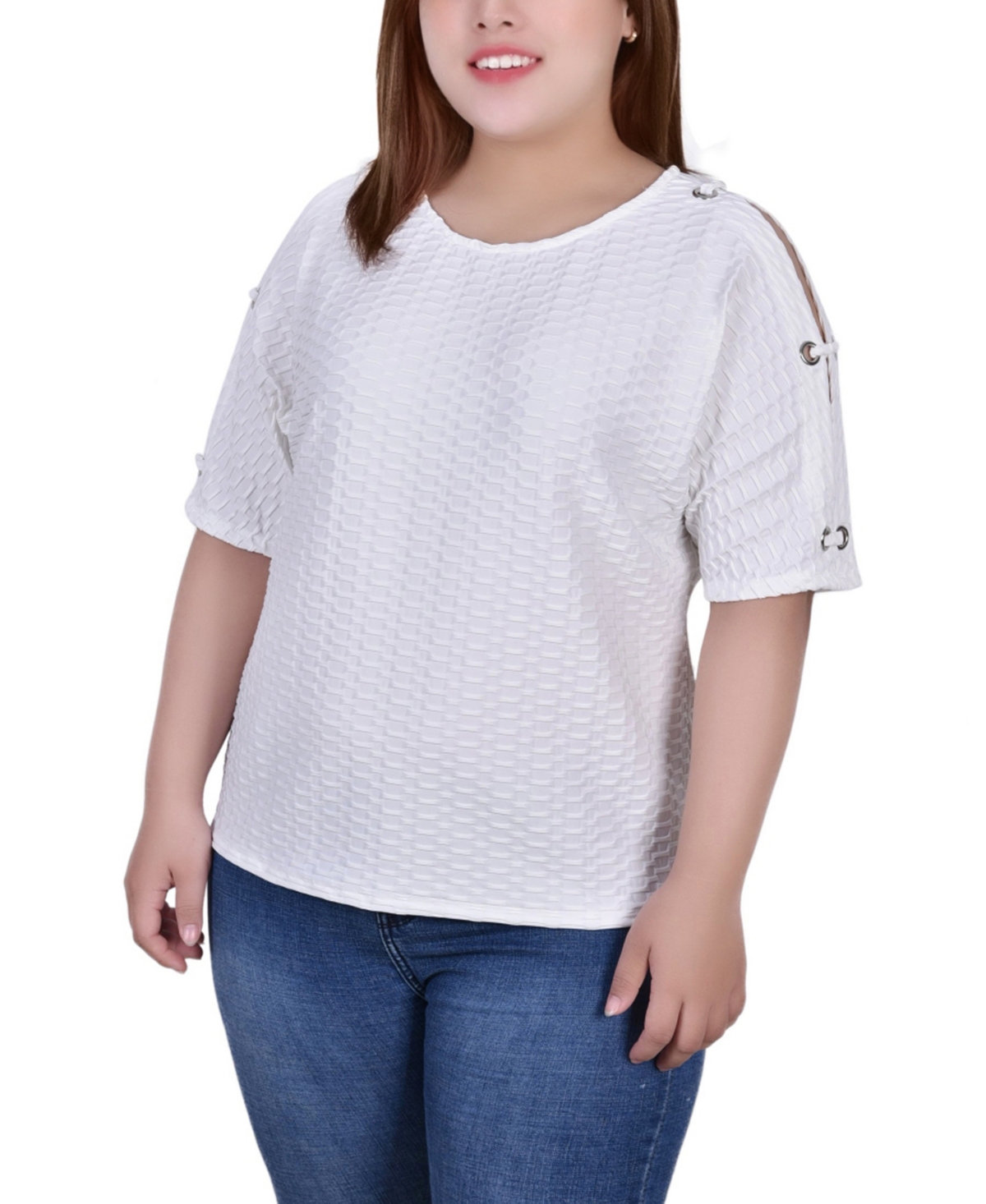 Ny Collection Plus Size Short Sleeve Honeycomb Textured Grommet Top In White