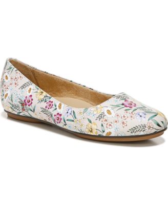 macys naturalizer flats