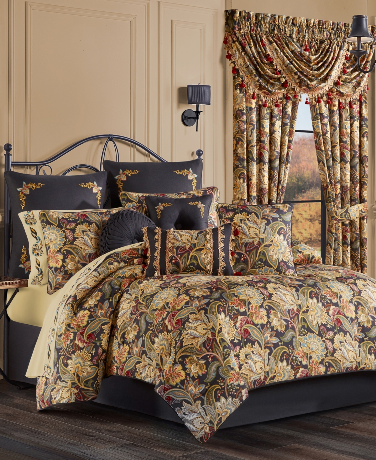 Five Queens Court Stefania Decorative Pillow, 18" x 18"