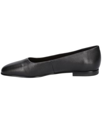 Women's Kimiko Square Toe Flats