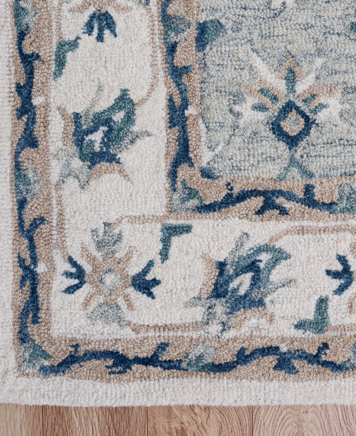 Lr Home Hans Hns-787 7'9" x 9'9" Area Rug