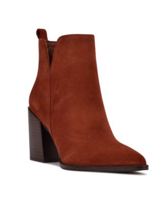 nine west birds bootie