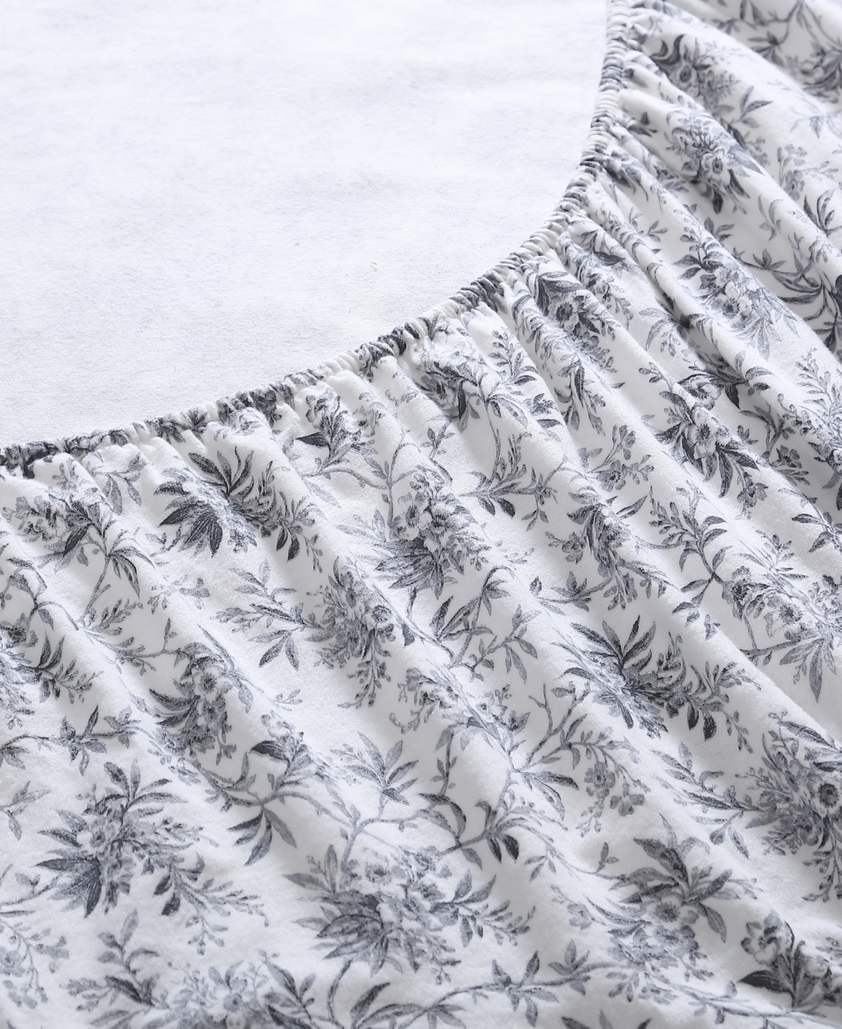 Laura Ashley Cotton Flannel 4-piece Sheet Set, Queen