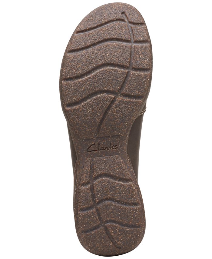 Clarks Women's Roseville Mae Flat Sandals - Adjustable Straps, Ultimate Comfort Footbed, Light Tan Leather