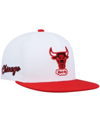 Men's White and Red Chicago Bulls Hardwood Classics Snapback Hat